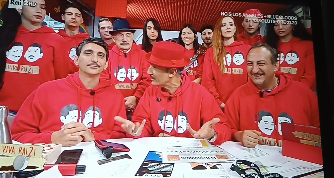 RAFFA LA GIRAFFA SU VIVARAIDUE DI FIORELLO